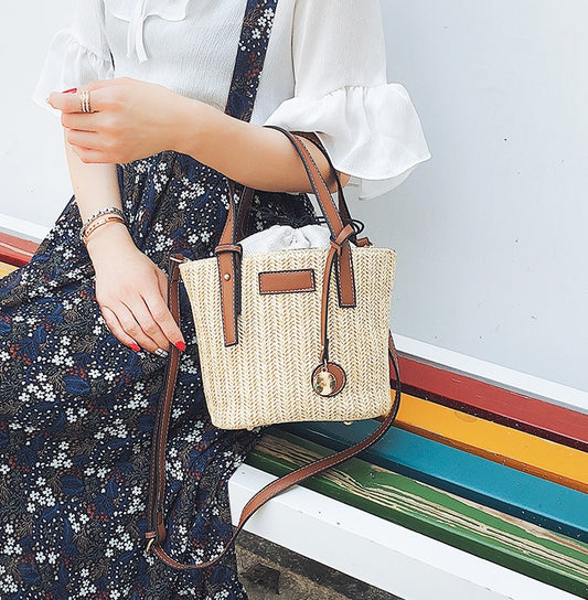 new summer women's bag hand-woven contrast color bucket straw bag cylinder handbag diagonal shoulder beach bag
