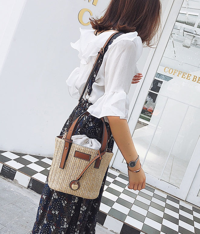 new summer women's bag hand-woven contrast color bucket straw bag cylinder handbag diagonal shoulder beach bag