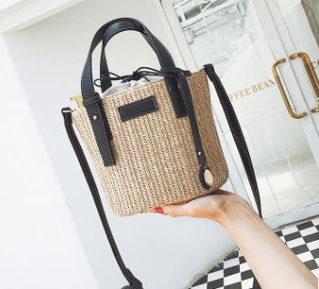 new summer women's bag hand-woven contrast color bucket straw bag cylinder handbag diagonal shoulder beach bag